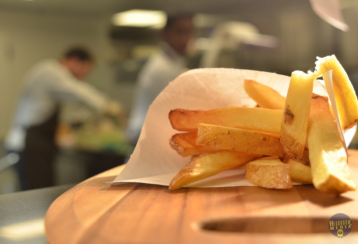 Verse friet in een keuken Verse friet in een keuken